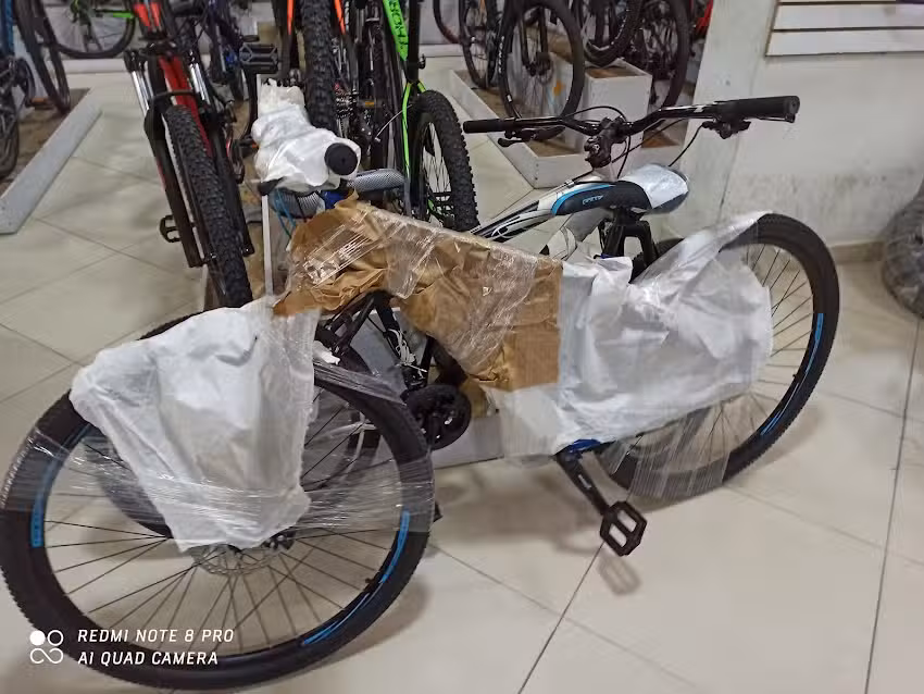 Almacen y Taller Ciclopartes.