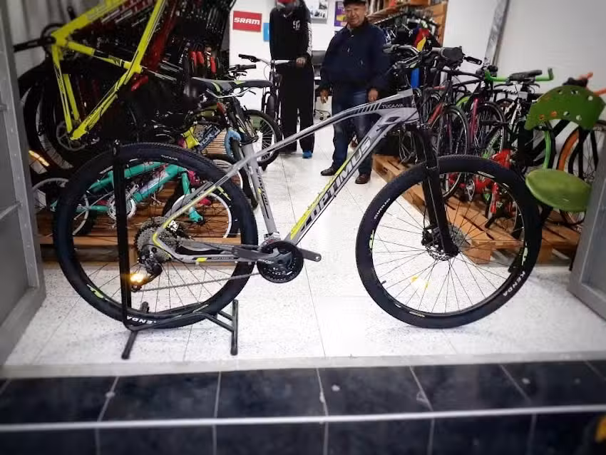 Bicicleter&iacute;a Ravelo