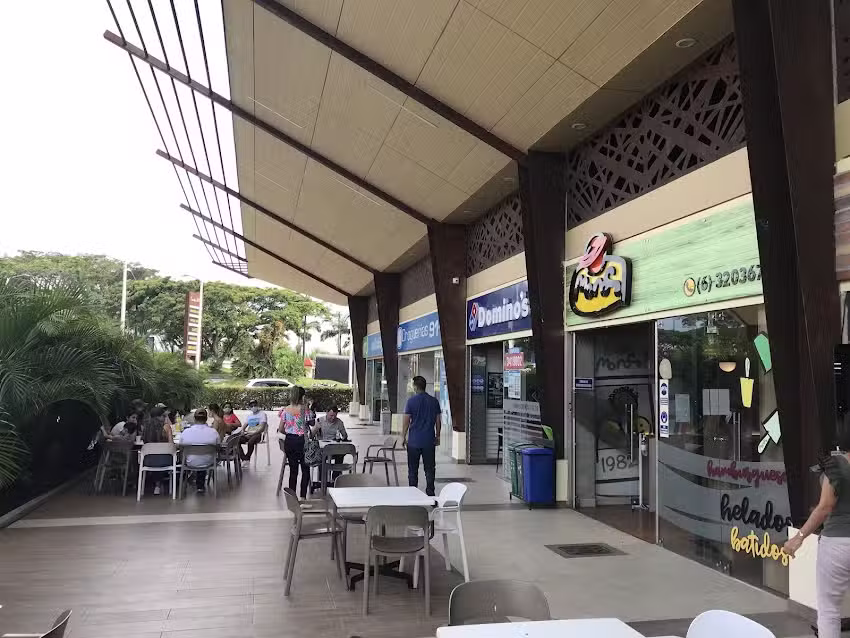 Cerritos del Mar Estaci&oacute;n de Comercio P.H