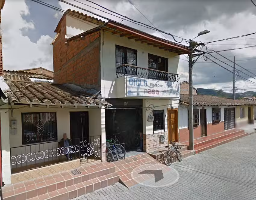 Ciclo NASA, Almac&eacute;n y Taller