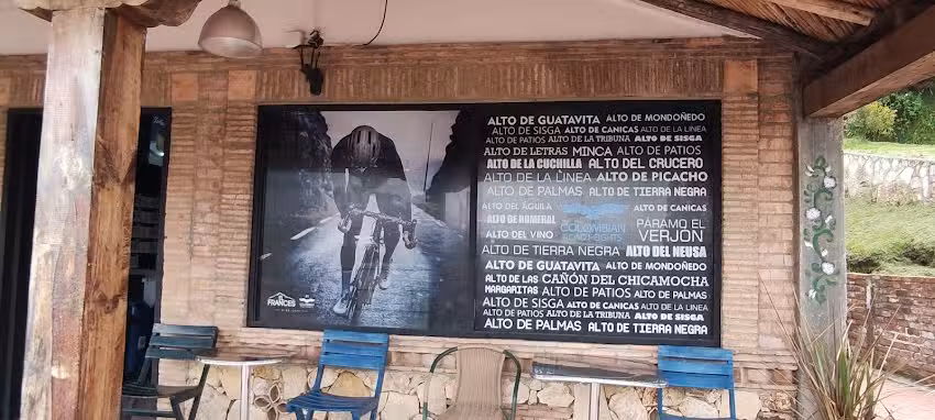 El Frances By Colombian Road Heights