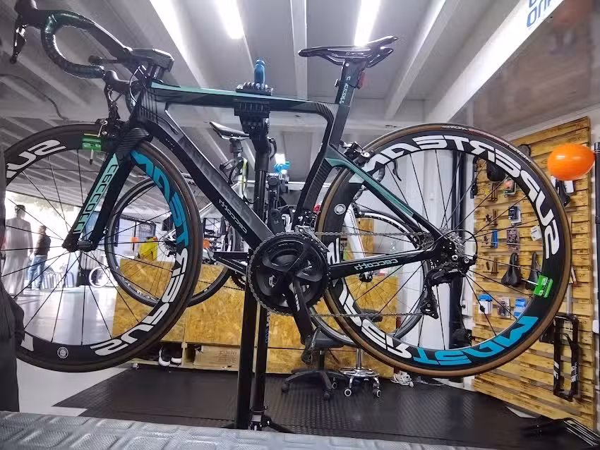 STRONG BIKE SHOP