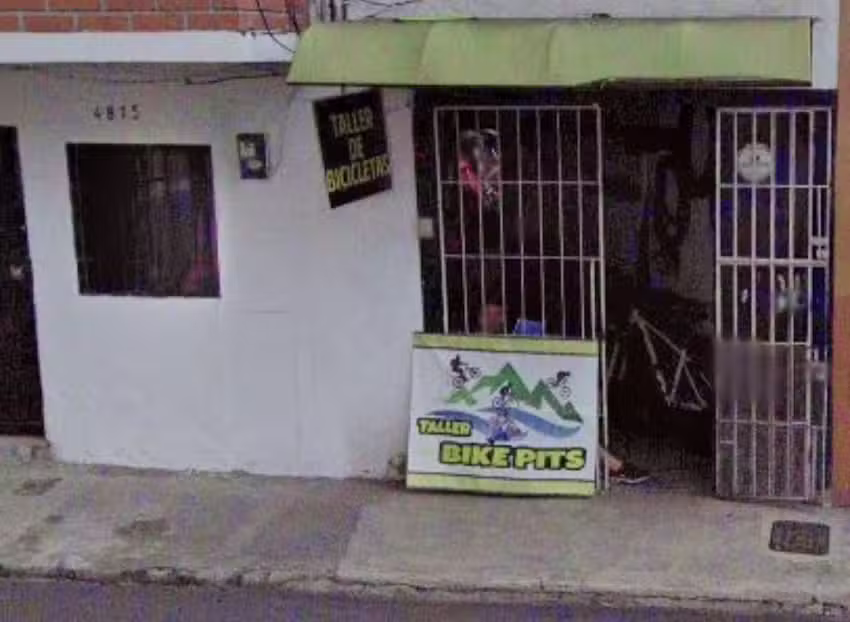 Taller Bike pits